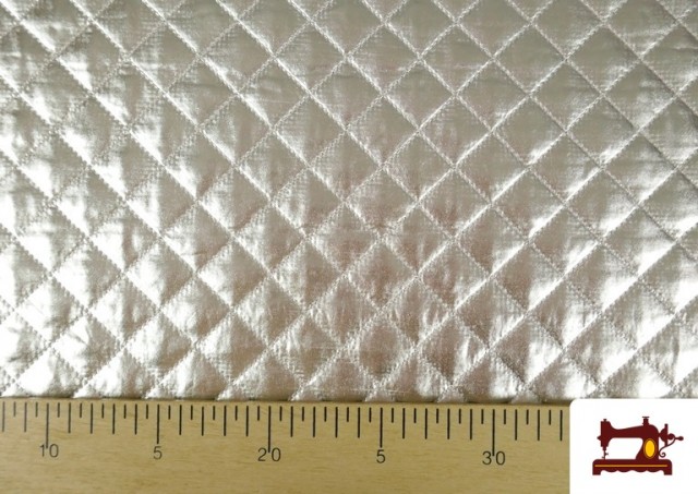 Vente de Tissu Matelassé Métallisé en Relief couleur Argenté